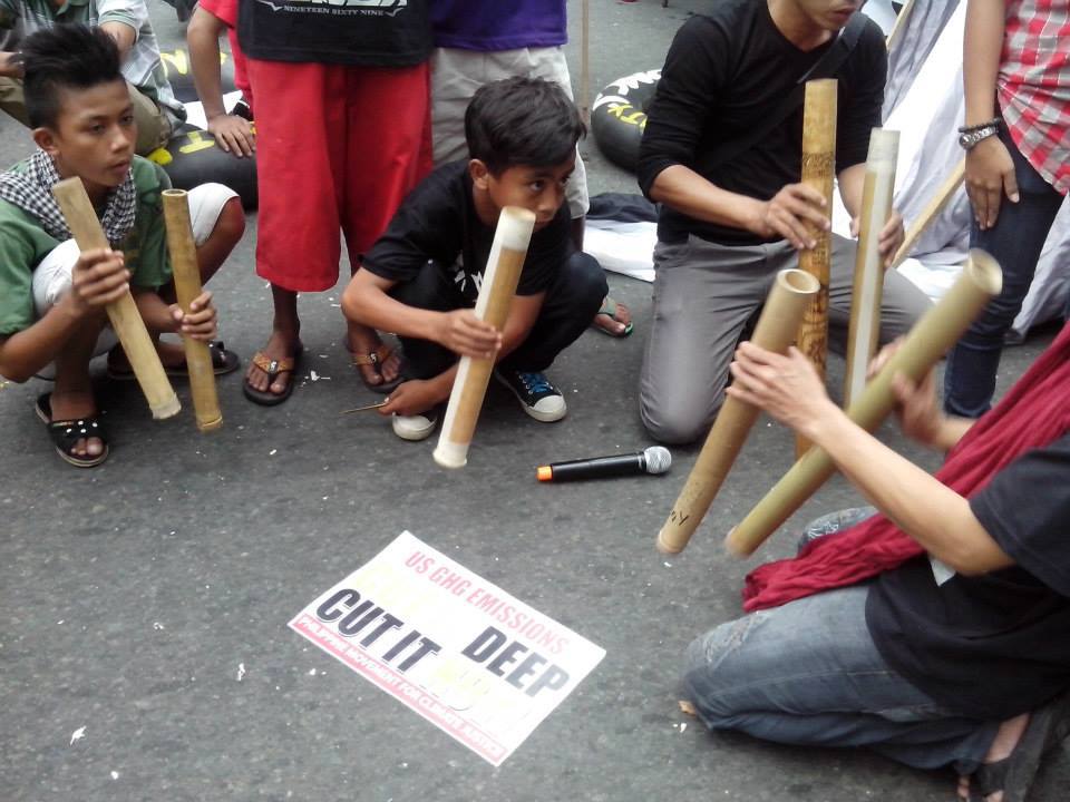 Super typhoon Yolanda (Typhoon Haiyan) climate justice rally, US Embassy Manila, November 11 2013.