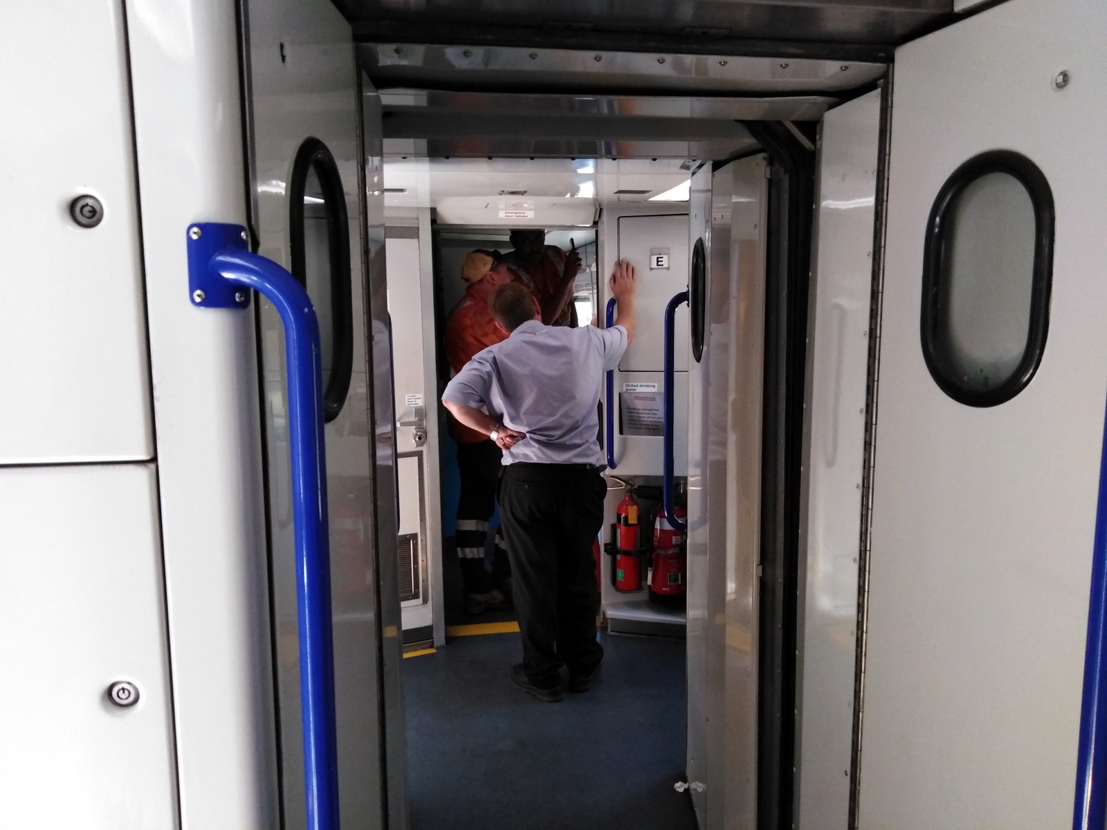 NSW Trainlink broken air conditioning in buffet car