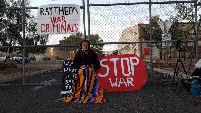 Anti-war activists blocking Ratheon facility in Alice Springs on September 29, 2016.