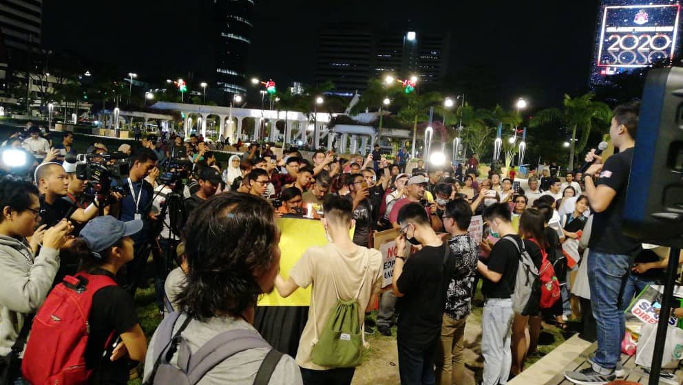 'New Malaysia' government collapses due to factionalism ...