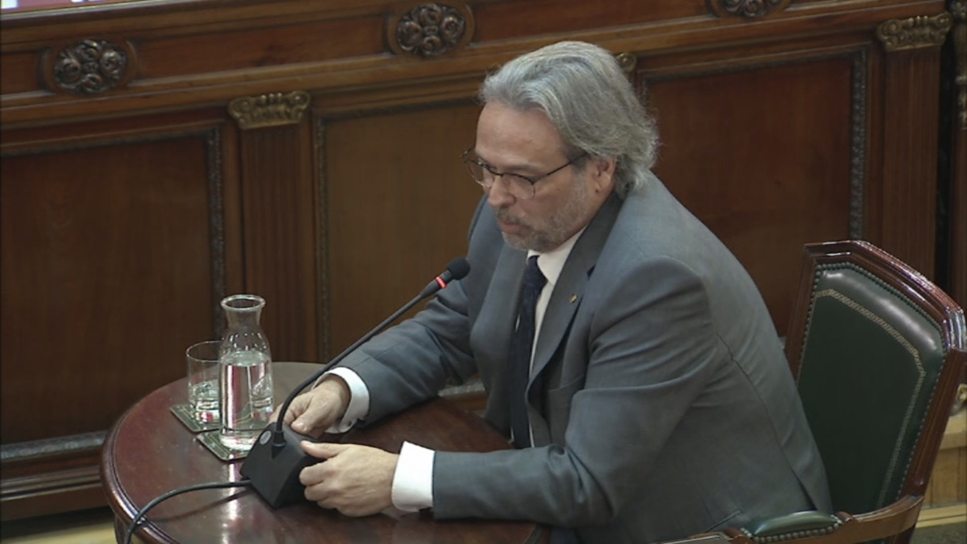 Ernest Bernach, former speaker of the Catalan Parliament, giving evidence