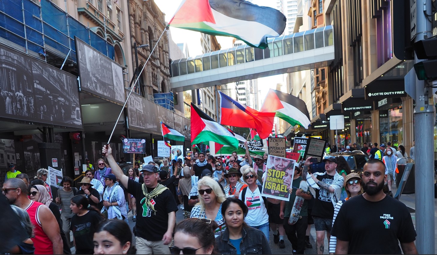 Marching for ceasefire, Gadigal/Sydney, April 14