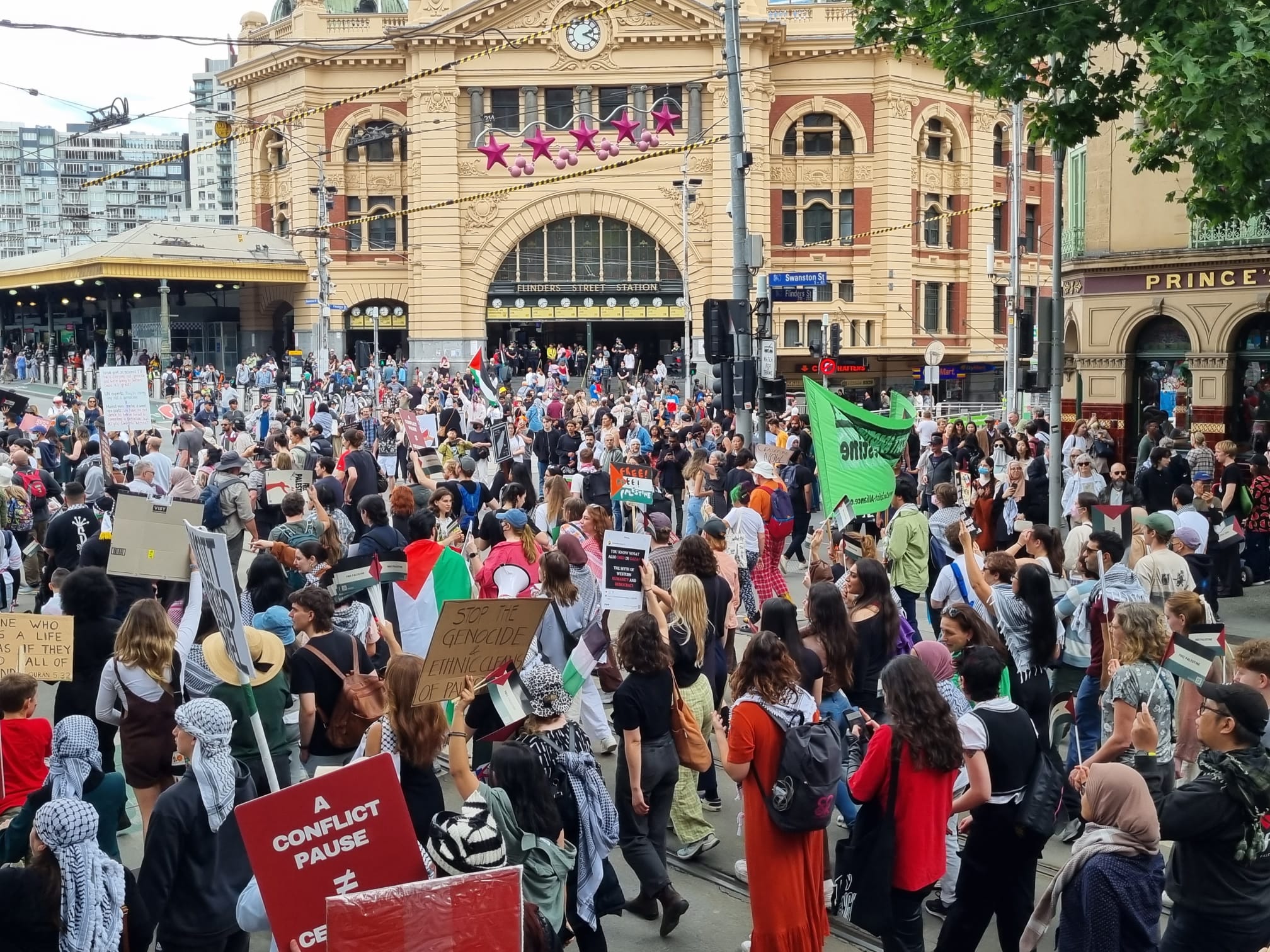 Rally in Naarm/Melbourne, December 3