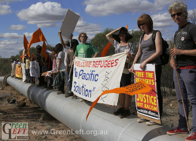 Refugee rights activists on the Kalgoorlie pipeline.