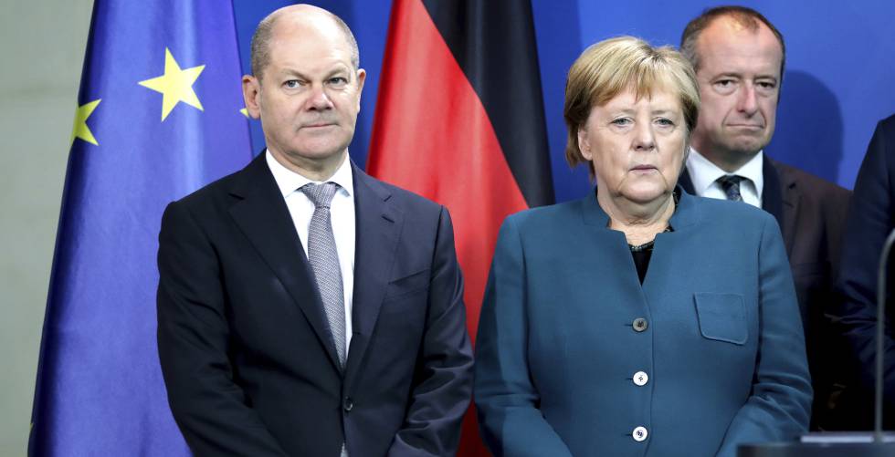 German finance minister Olaf Scholz, with chancellor Angela Merkel (Credit: Cinco Dias)