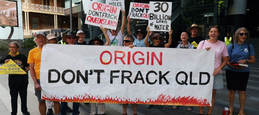 'Origin don't frack Queensland' - protest outside Origin headquarters on March 23