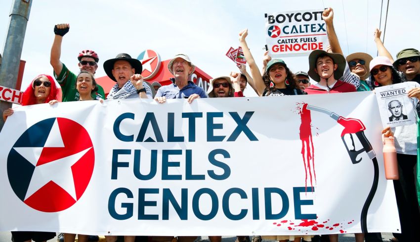Boycott Caltex, Magan-djin/Brisbane, September 27. Photo: Alex Bainbridge