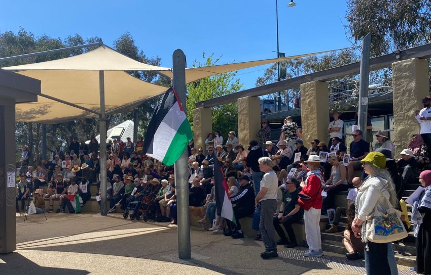 Protest in Eltham. Photo: Eleni S