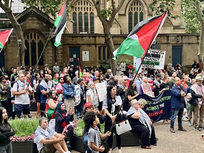 Vigil outside Sydney Town Hall. Photo: Pip Hinman