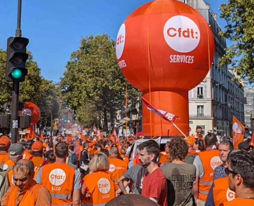 Trade unionists protesting austerity in Paris cr John Mullen