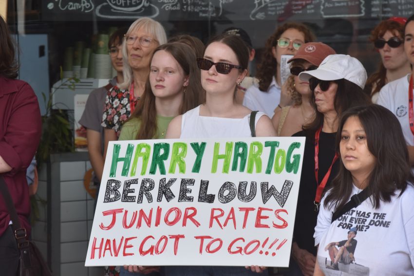 Harry Hartog Berkelouw, Junior rates have got to go