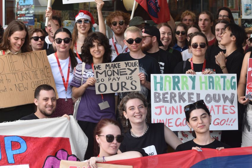 bookshop workers on strike 