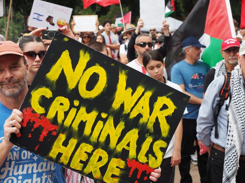 No war criminals here, Gadigal Country/Sydney, February 1