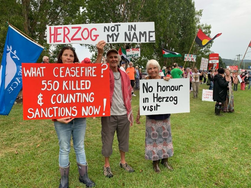 coffs harbour protest against isaac herzog