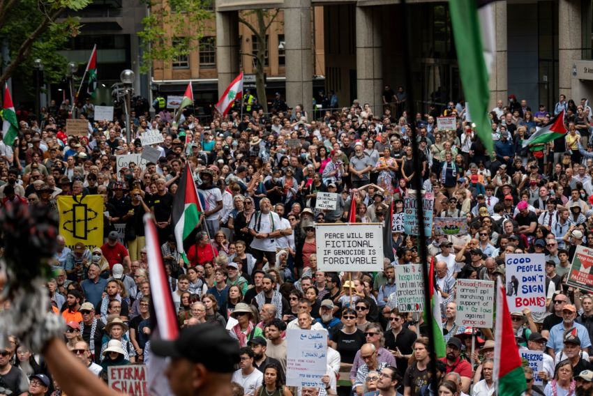 a crowd of about 30,000 people protesting Israeli President Isaac Herzog in Sydney, at Sydney town Hall, on February 9