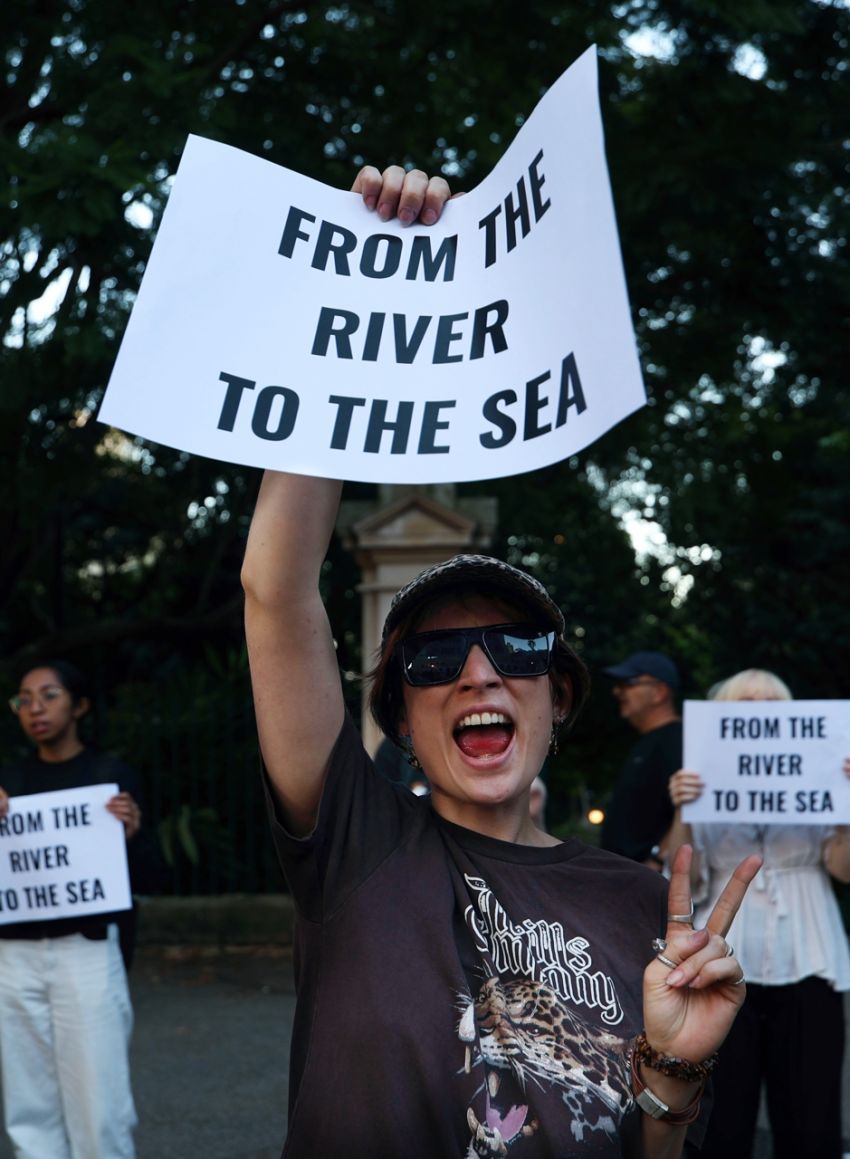 Defying the government's threats