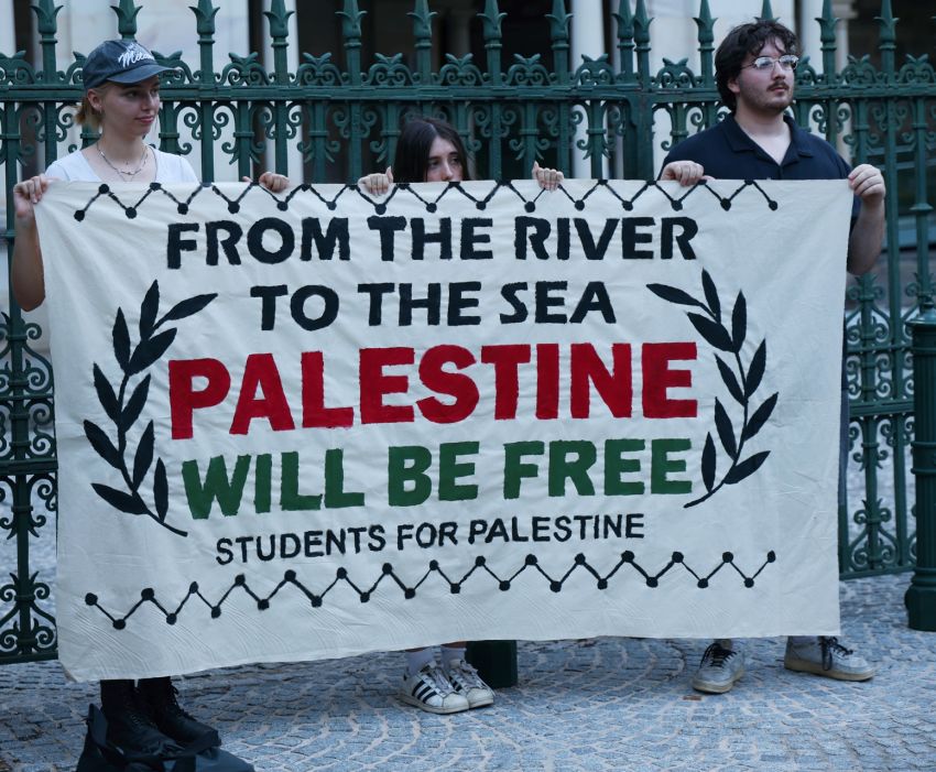 Students for Palestine banner