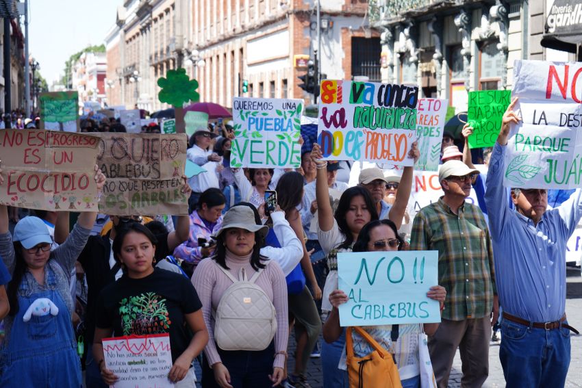 Cablebus protest Puebla Mexico