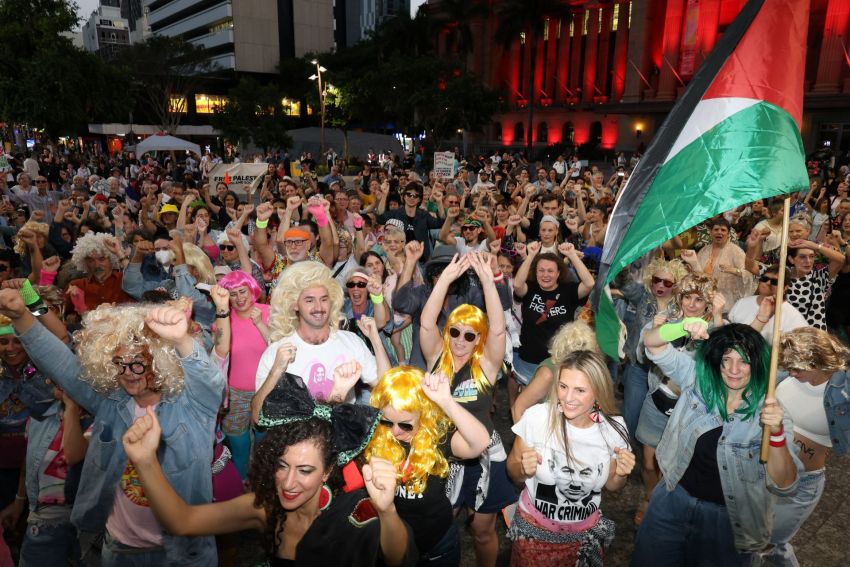 Hundreds joined the Farnsey Flashmob, April 17