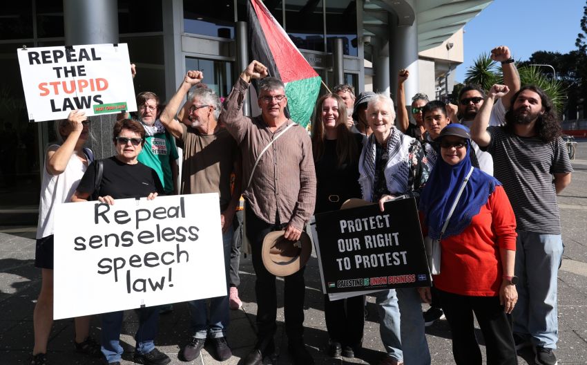 Justice for Palestine Magan-djin activists supporting those arrested at the weekend of action