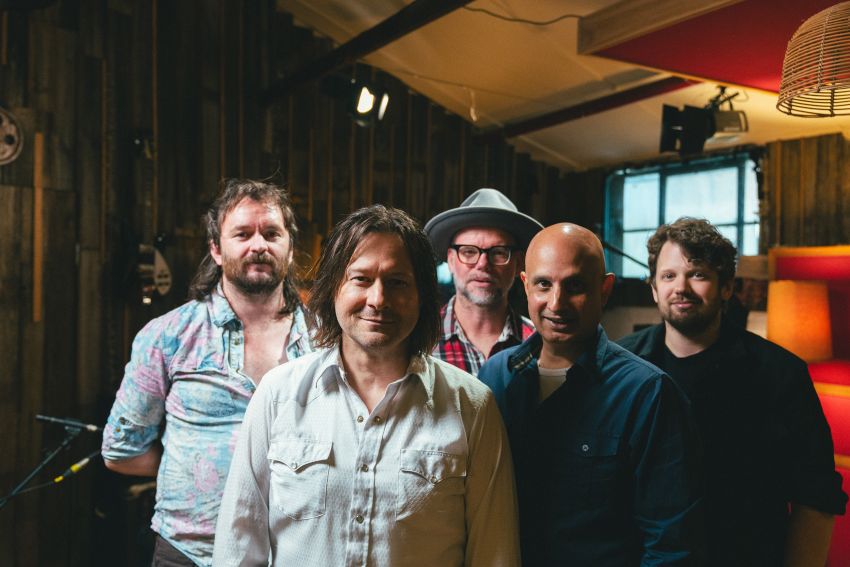 Les Thomas and his band