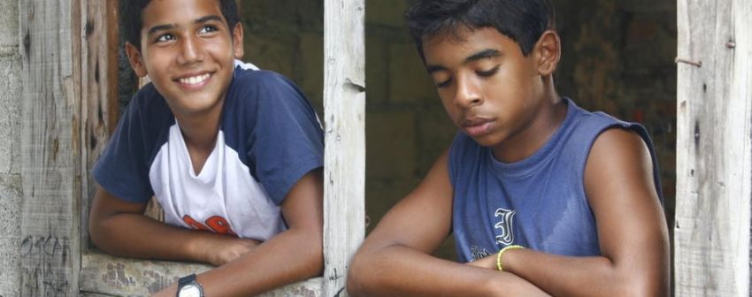 A cropped frame from the Cuban film Habanastation
