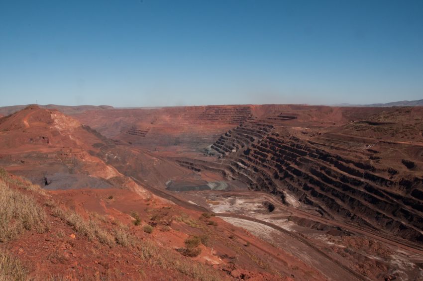 mount whaleback pilbara