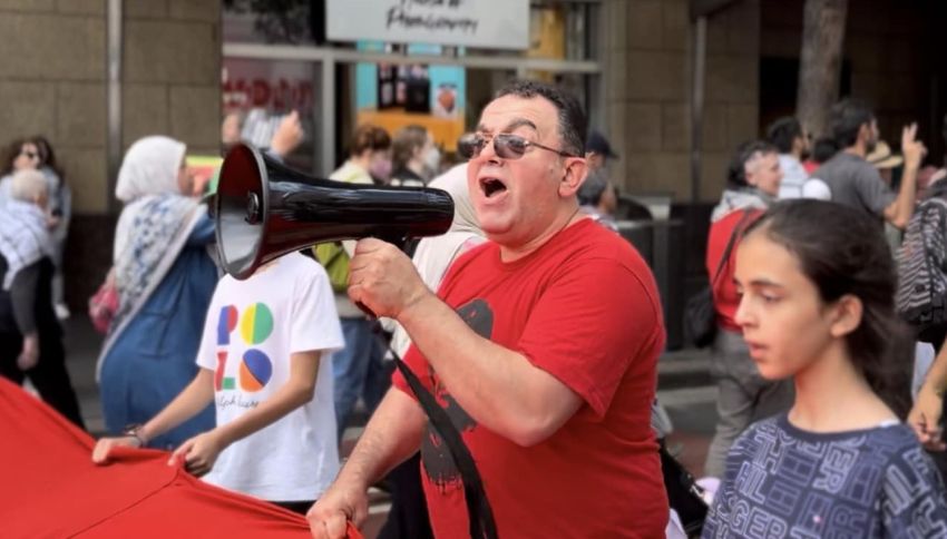 Marching in Gadigal/Sydney, April 21