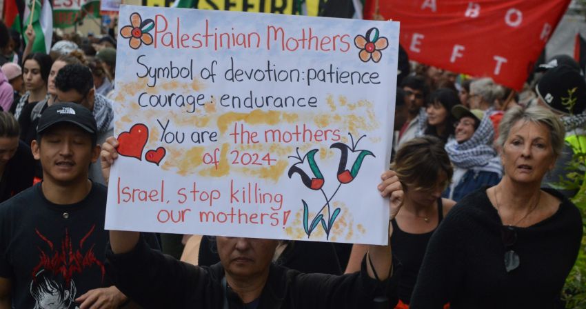 Palestinian mothers, Gadigal/Sydney, May 12 Palestinian mothers, Gadigal/Sydney, May 12