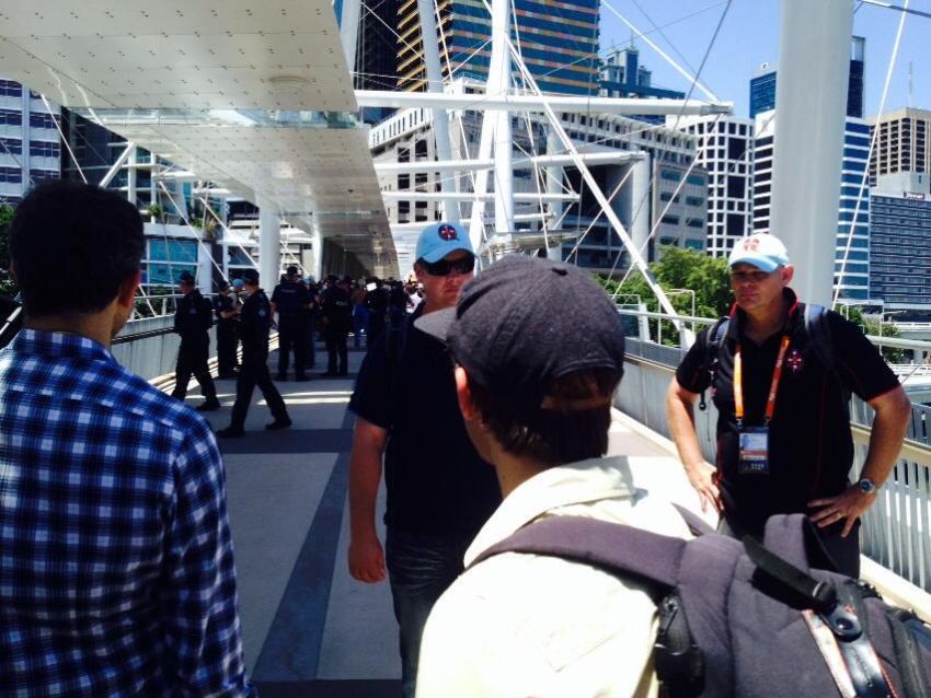 Police blocking media access to Aboriginal protest.