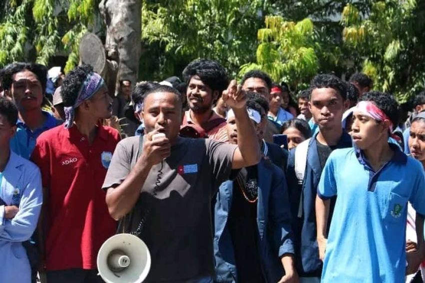 students protesting in Timor-Leste