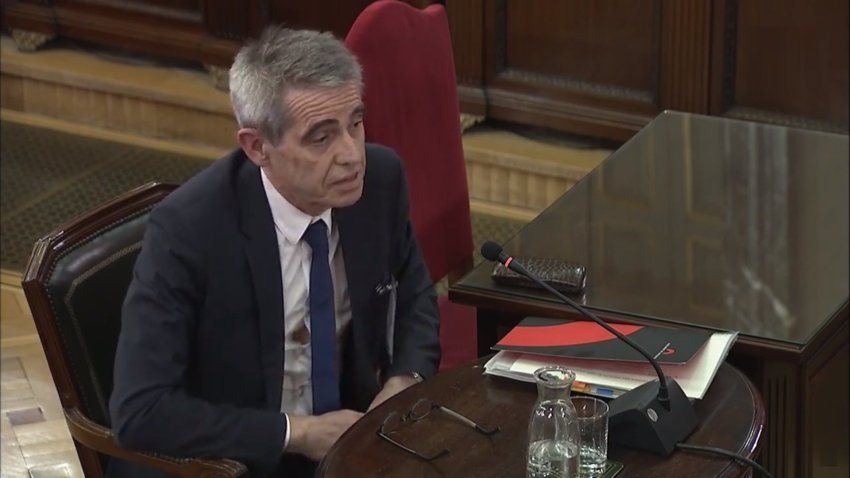 Antoni Bayona, former chief counsel of the Catalan parliament, giving evidence