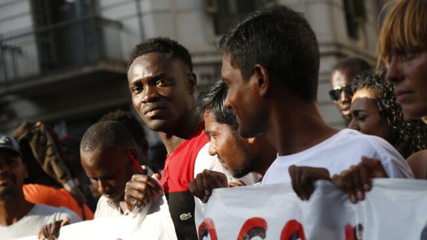 August 2 demonstration of Barcelona street sellers