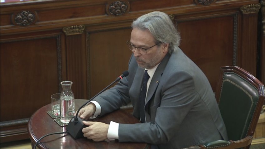 Ernest Benach, former speaker of the Catalan Parliament, giving evidence