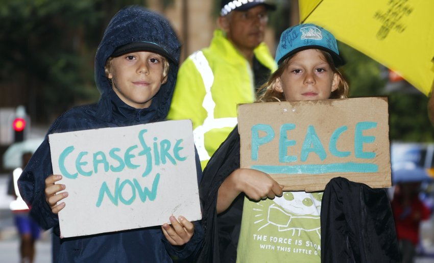 Palm Sunday protesters in Meanjin/Brisbane call for peace and a ceasefire, March 24
