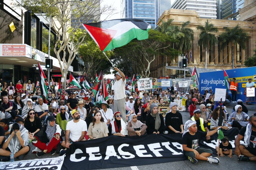 Sit-down protest in Meanjin/Brisbane on December 17