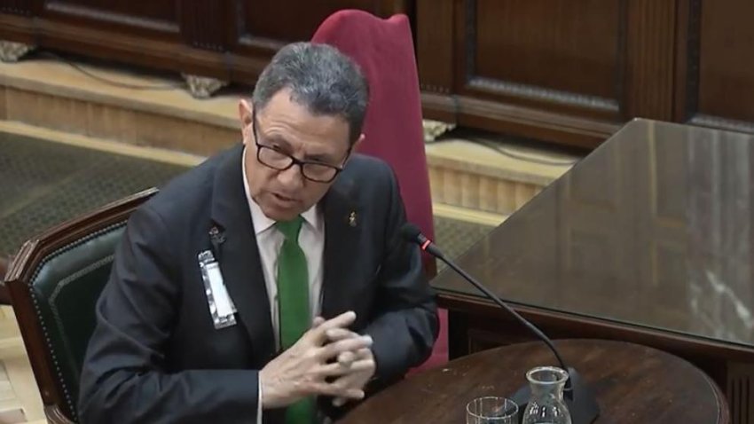 Ángel Gozalo, former head of the Civil Guard, giving evidence