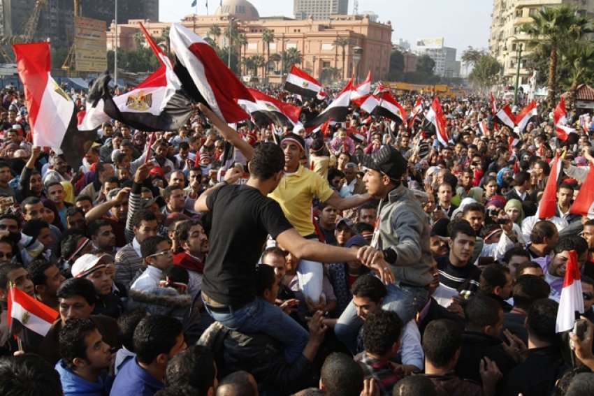 Egyptians celebrate Mubarak's fall