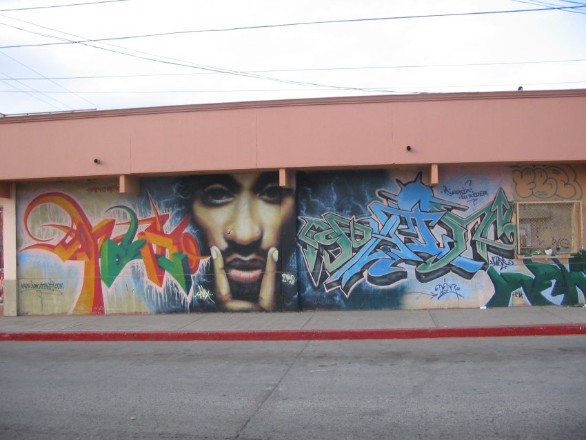 Tupac Shakur mural
