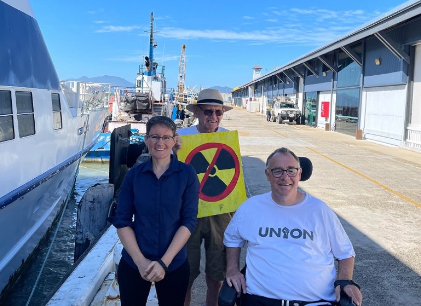 Rob Pyne supporting anti-nuclear activists campaigning against nuclear-powered submarines.