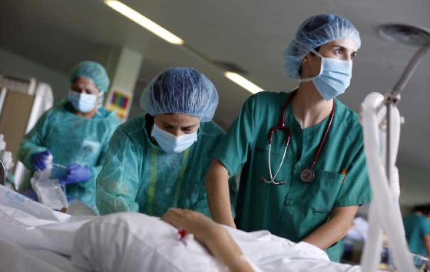 Spanish health workers (Credit: El País)