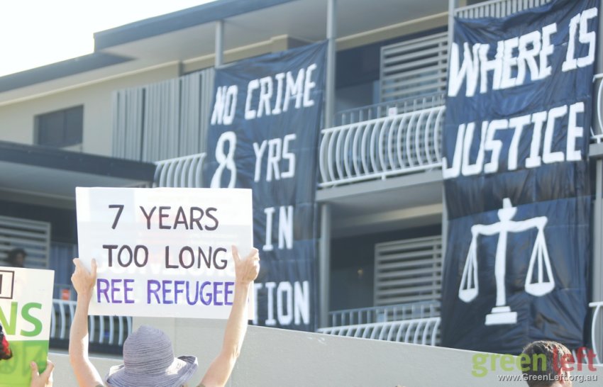 Longer Tables, not higher fences solidarity day, November 11. Photo: Alex Bainbridge