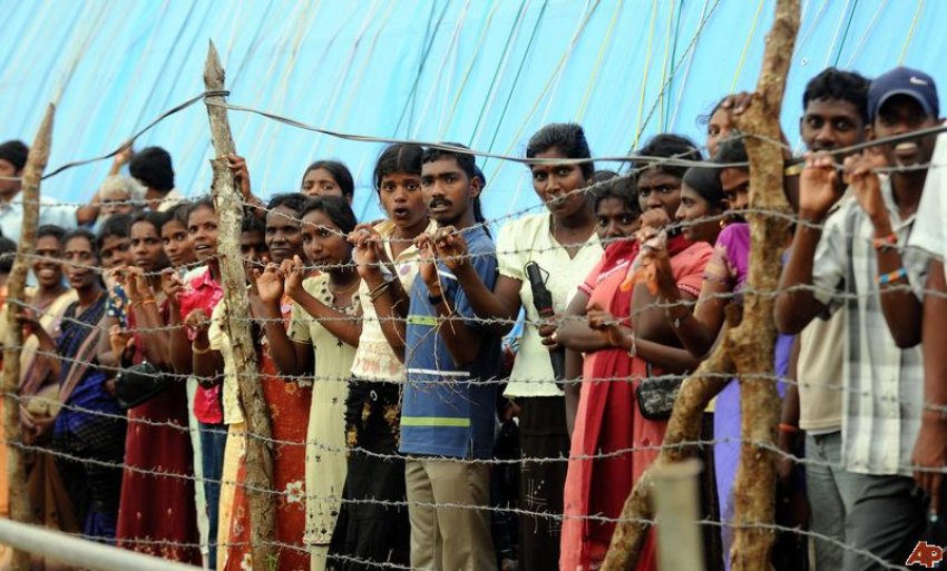 Sri Lanka war refugees 2009
