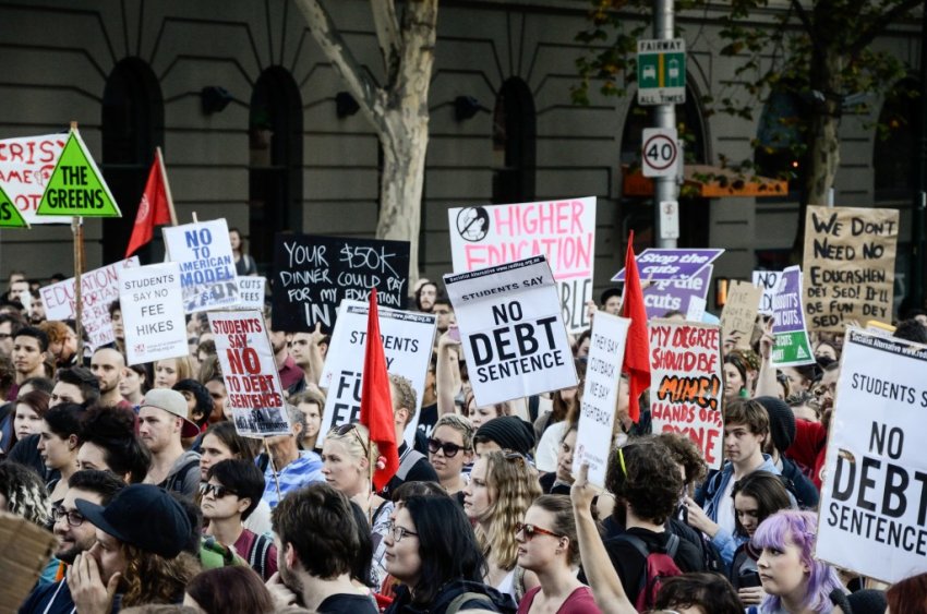 Students protest cuts to higher education