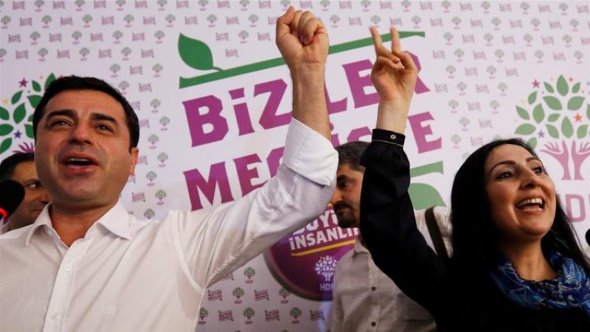 HDP co-leaders Selahattin Demirtas and Figen Yuksekdag