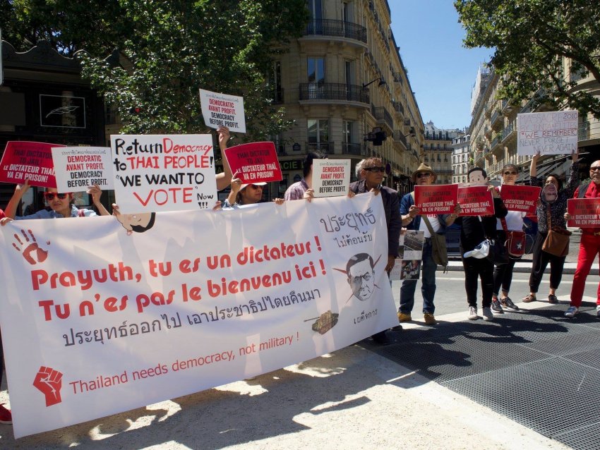 Paris protest against Prayut 