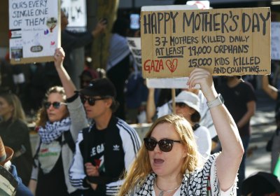 Thousands rally against Israel's genocide on Mother's Day