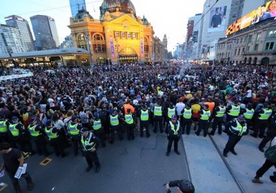 Protesters in Melbourne against forced closures