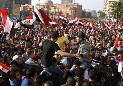 Egyptians celebrate Mubarak's fall