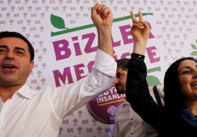 HDP co-leaders Selahattin Demirtas and Figen Yuksekdag